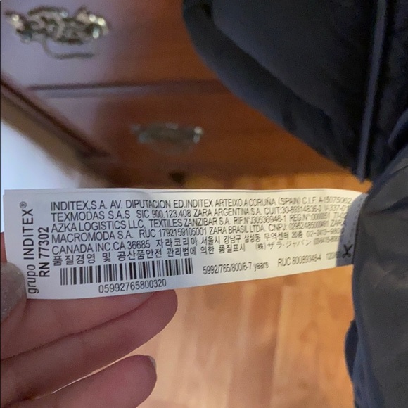 Zara Puffer Vest - Picture 10 of 10